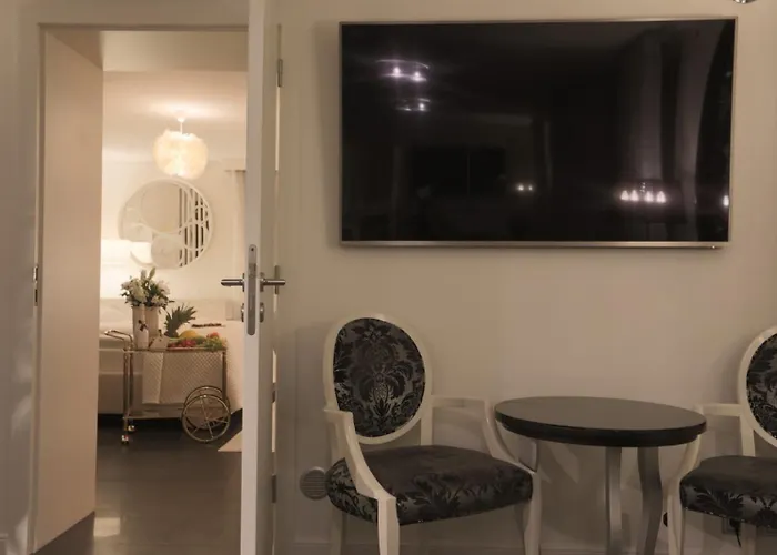 Diamond Premium Pool & Sauna Luxury Private Apartament